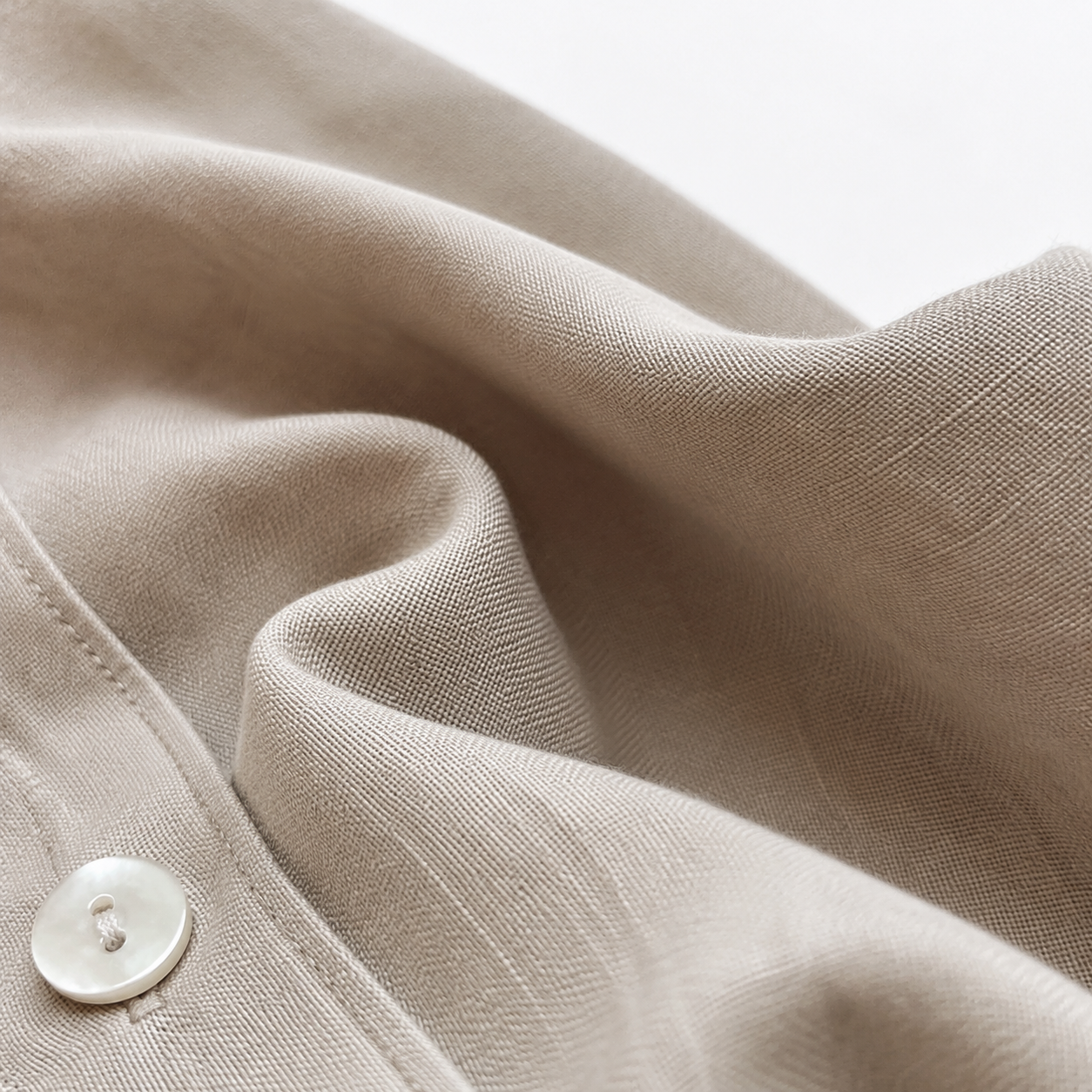 Fine-gauge Portuguese cotton fabric detail